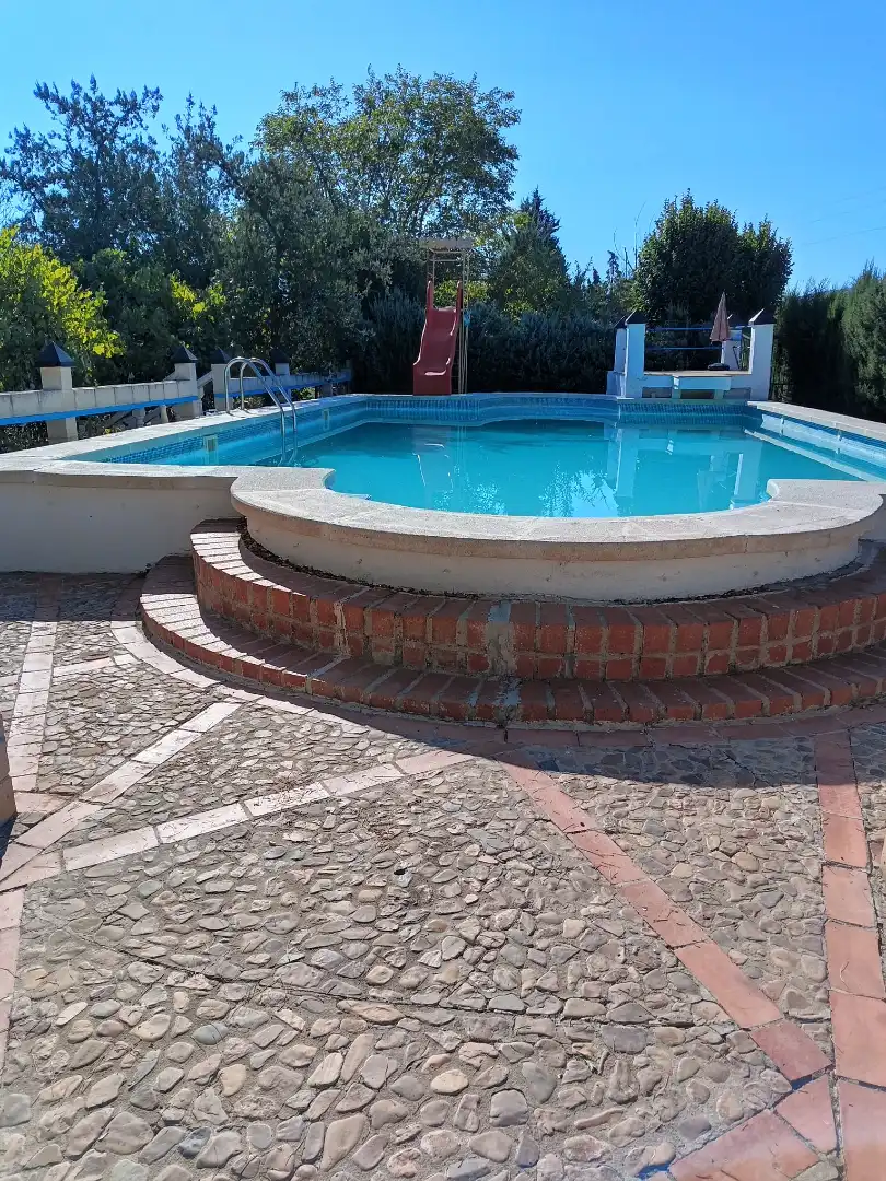 Casa amb piscina en venda a Carretera de Villamayor