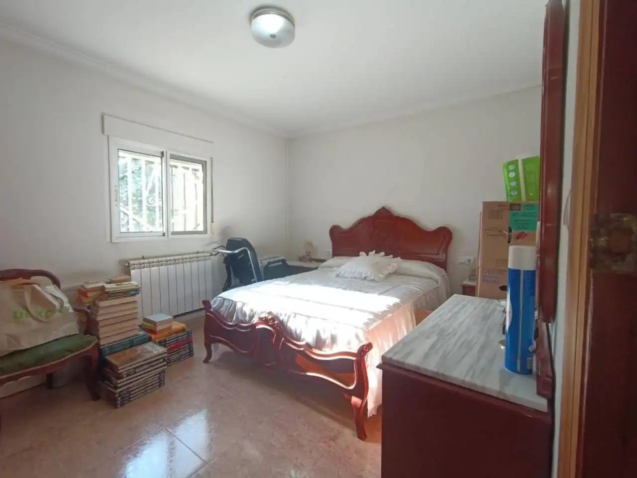 Schlafzimmer von Haus oder Chalet zum Verkauf in Elda mit Heizung und Schwimmbad