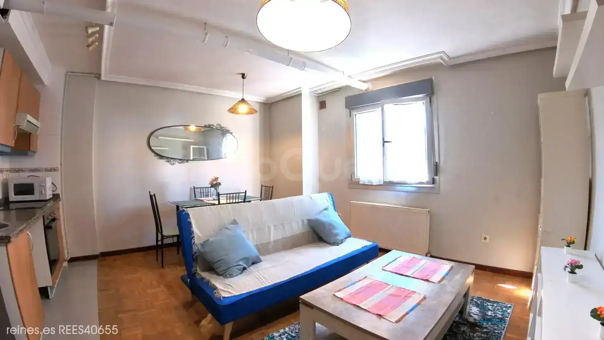Sala de estar de Apartamento en venta en Oviedo  con Calefacción
