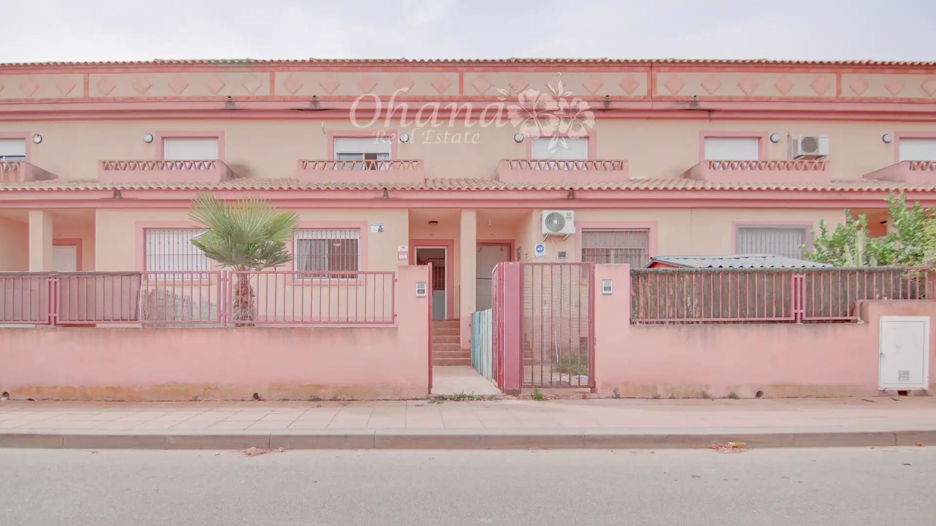 Adosado con terraza en venta en Calle ATS Pepe Alarcón
