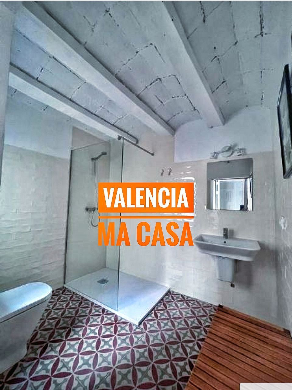 Bathroom of Flat to rent in  Valencia Capital  with Air Conditioner, Heating and Furnished