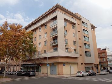 Local comercial en venda a Paseo Condes de Barcelona
