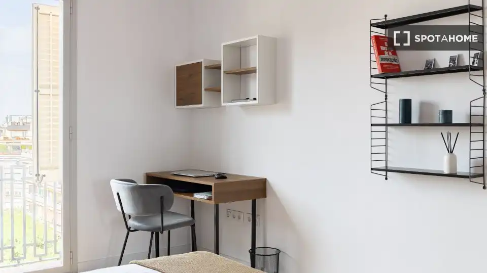 Bedroom of Flat for rent in Barcelona  with Air Conditioner, Heating and Furnished