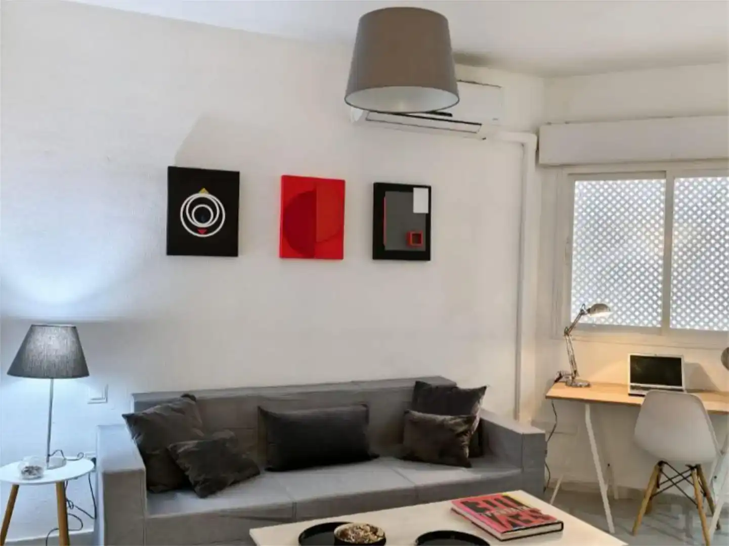 Sala d'estar de Pis en venda en  Sevilla Capital amb Aire condicionat