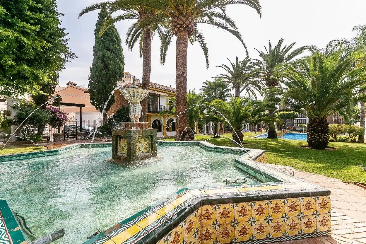 Piscina de Apartamento en venta en Fuengirola con Balcón y Piscina comunitaria