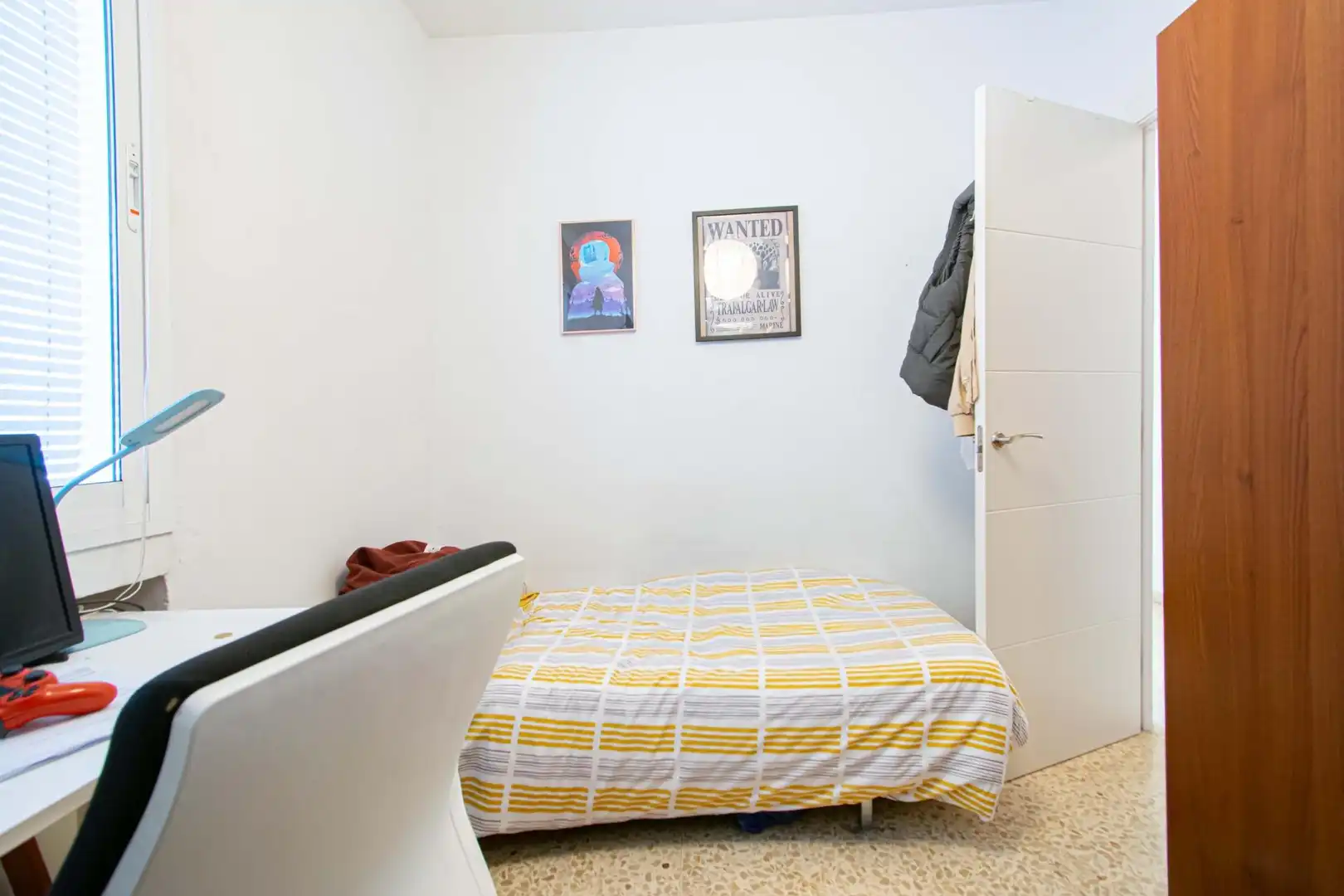 Bedroom of Flat for sale in Sevilla  with Air Conditioner, Terrace and Furnished