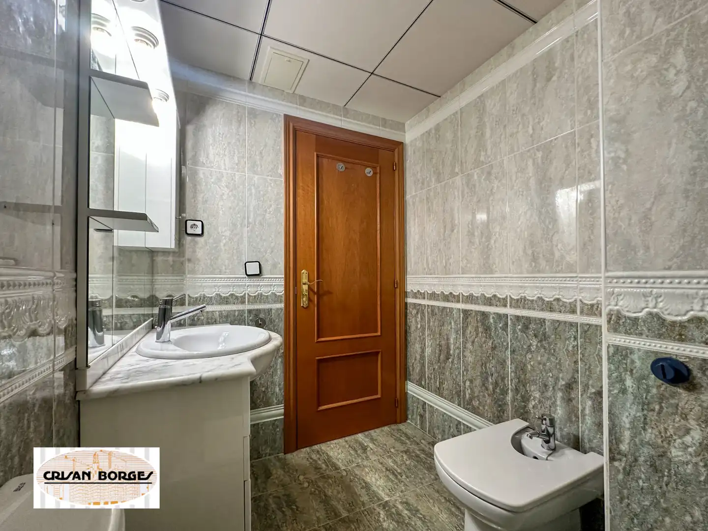 Bathroom of Flat for sale in Reus  with Air Conditioner, Private garden and Parquet flooring