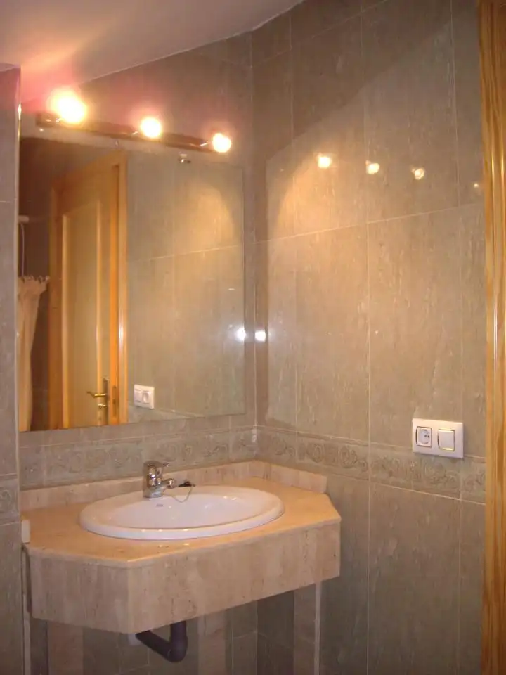 Bathroom of Attic for rent in Córdoba  with Air Conditioner, Heating and Terrace