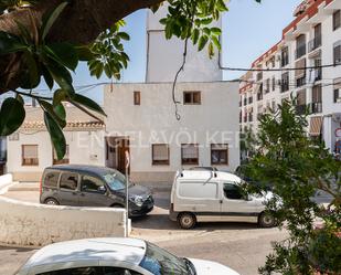 Vista exterior de Casa adosada en venda en Sagunto / Sagunt amb Aire condicionat i Terrassa