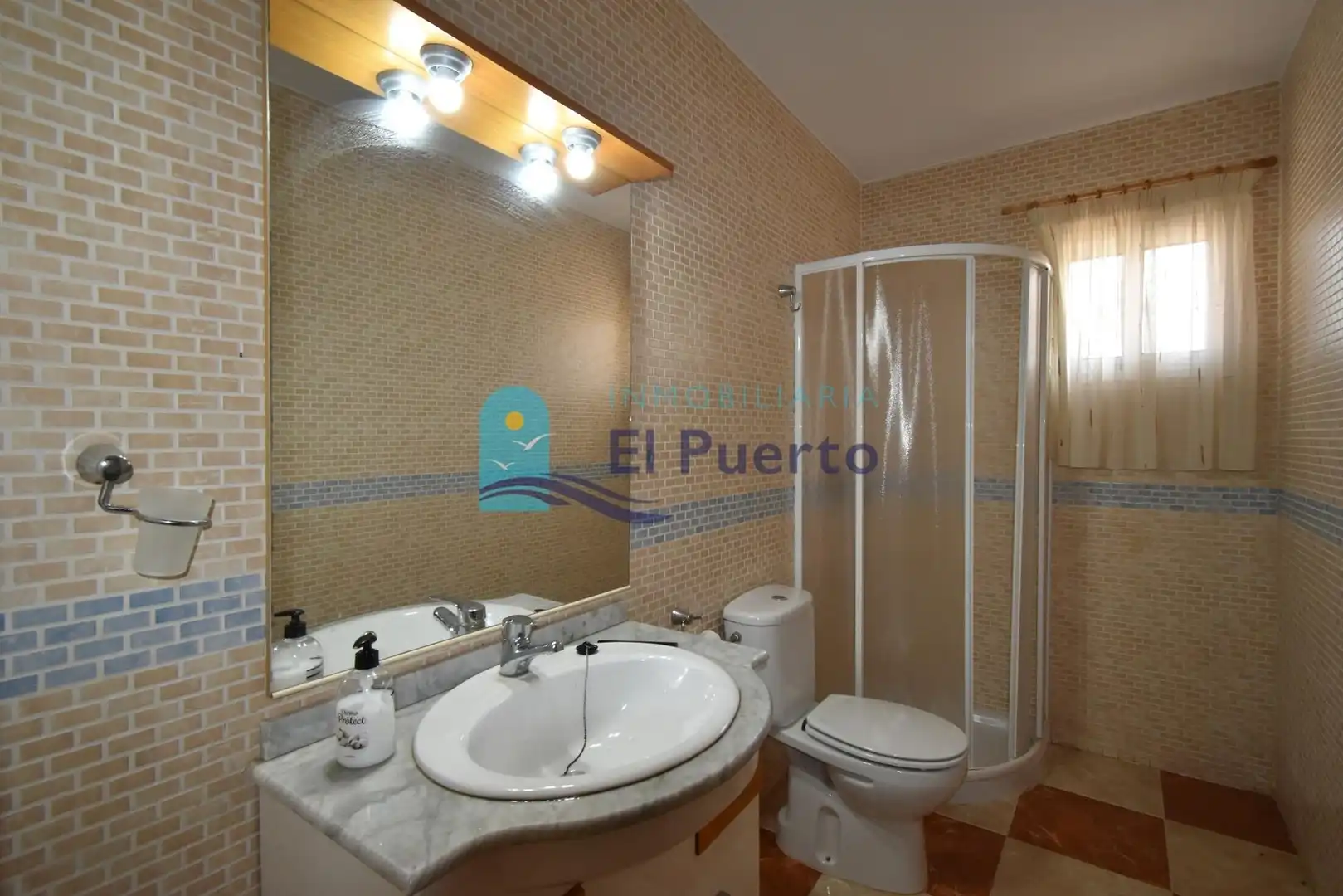 Bany de Casa o xalet en venda en Alhama de Murcia amb Jardí privat, Terrassa i Moblat