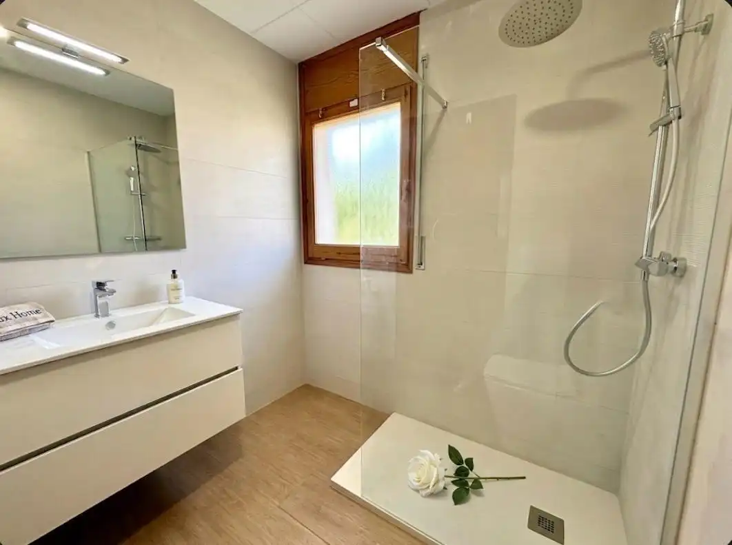 Baño de Casa o chalet en venta en Lliçà d'Amunt con Aire acondicionado, Calefacción y Jardín privado