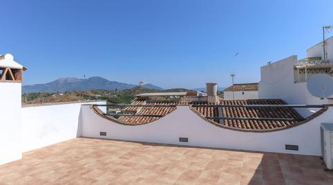 Foto 2 de Casa adosada en venda a Calle Sierra, Guaro, Málaga