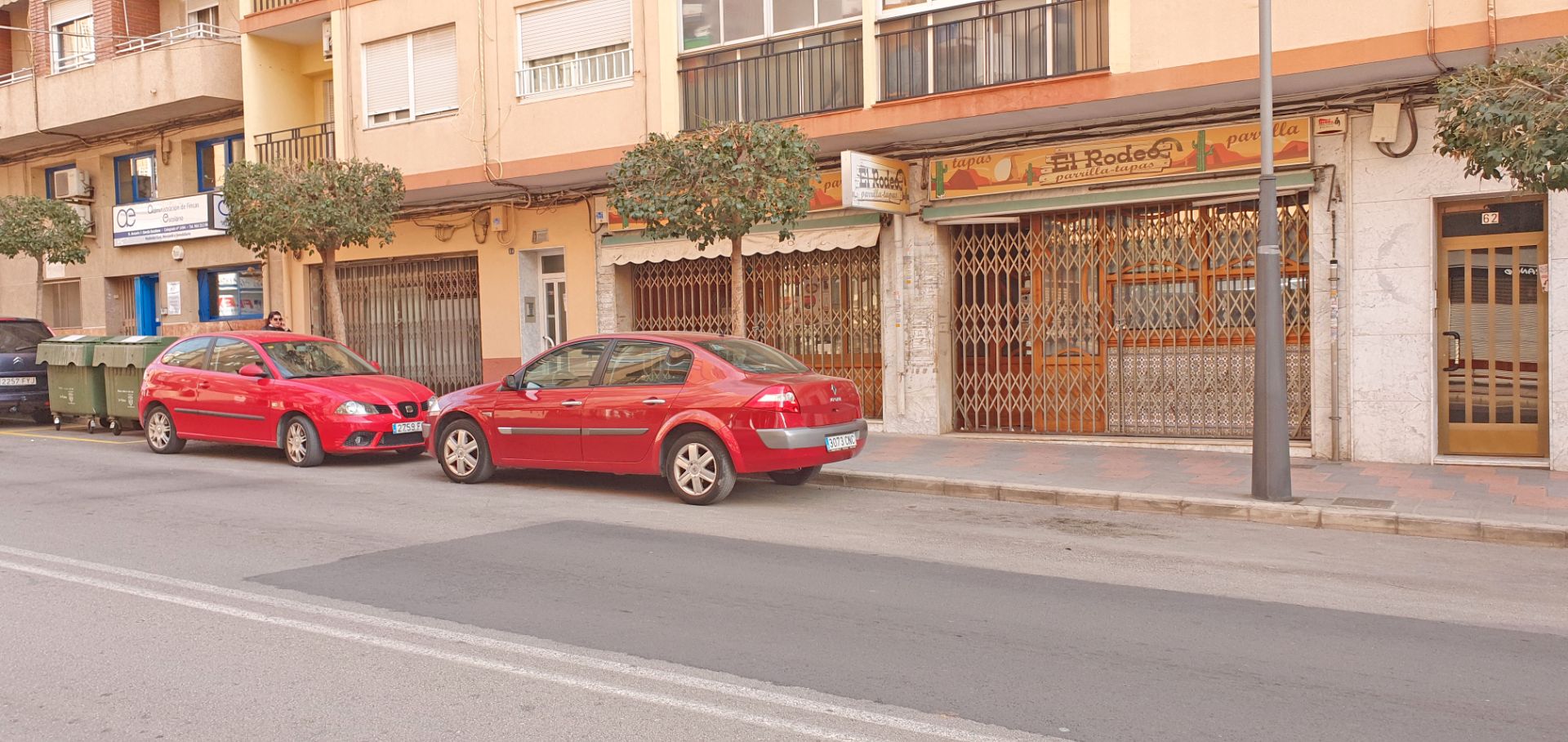 Vista exterior de Local en venda en Petrer