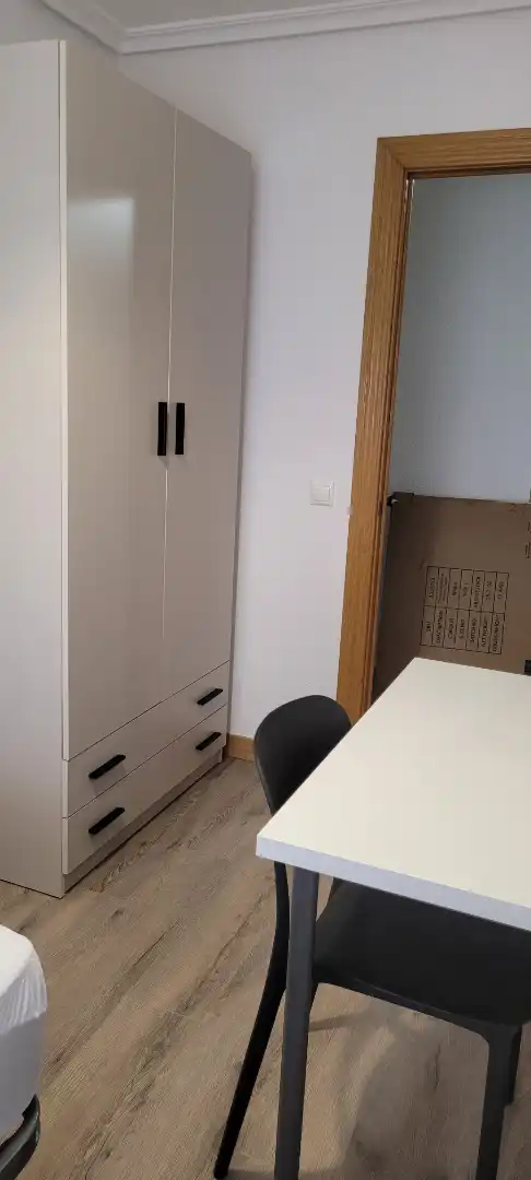 Bedroom of Flat for rent in Cuenca  with Heating, Parquet flooring and Furnished