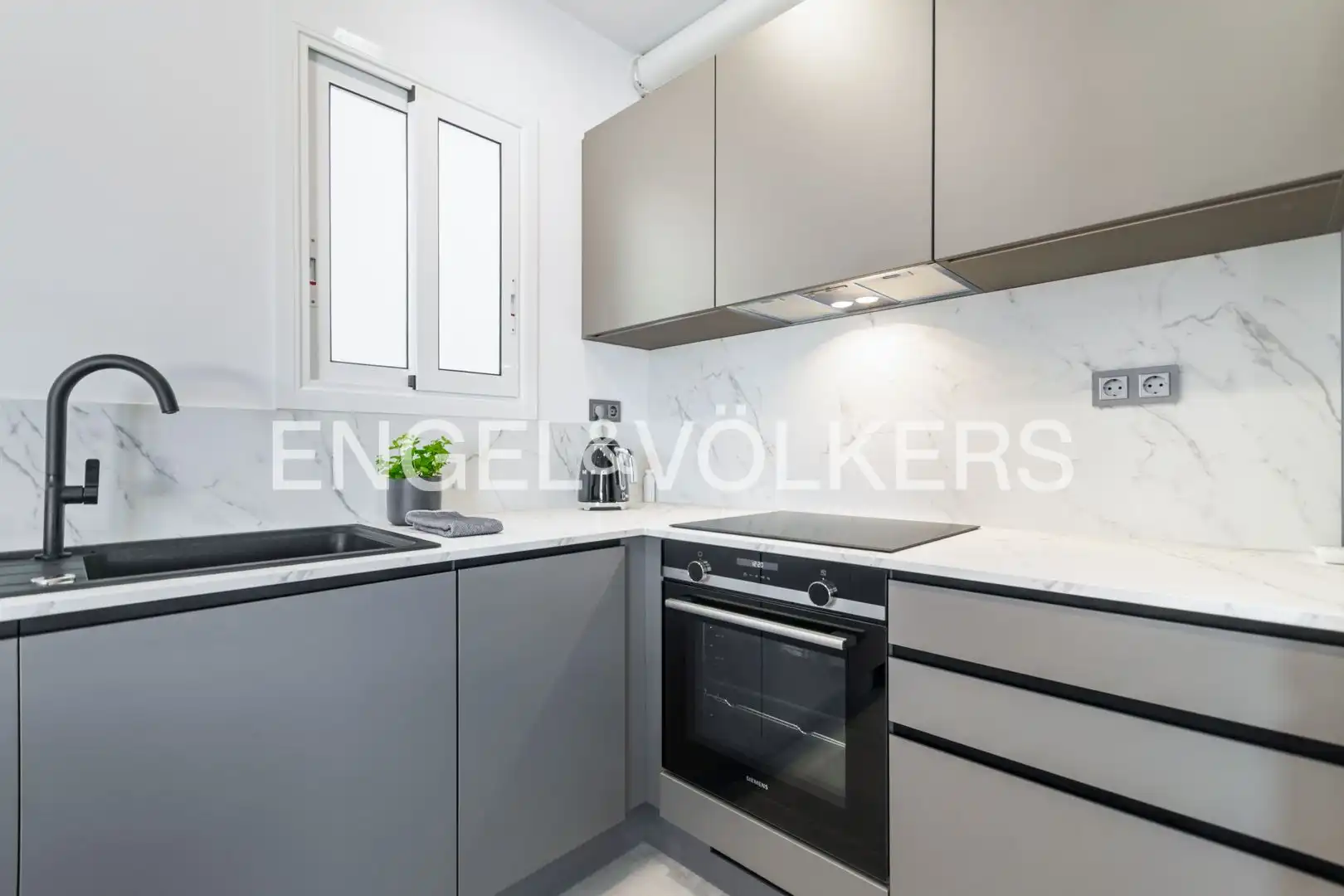 Penthouse with terrace to rent in Ciutat Vella, imagen 8