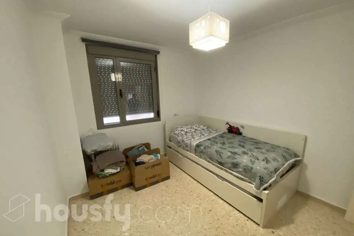 Schlafzimmer von Wohnung zur Miete in Sevilla mit Klimaanlage, Terrasse und Balkon