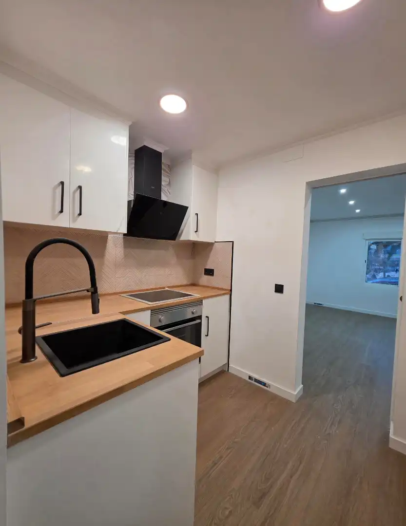 Cuina de Pis en venda en Barcelona amb Aire condicionat, Calefacció i Parquet