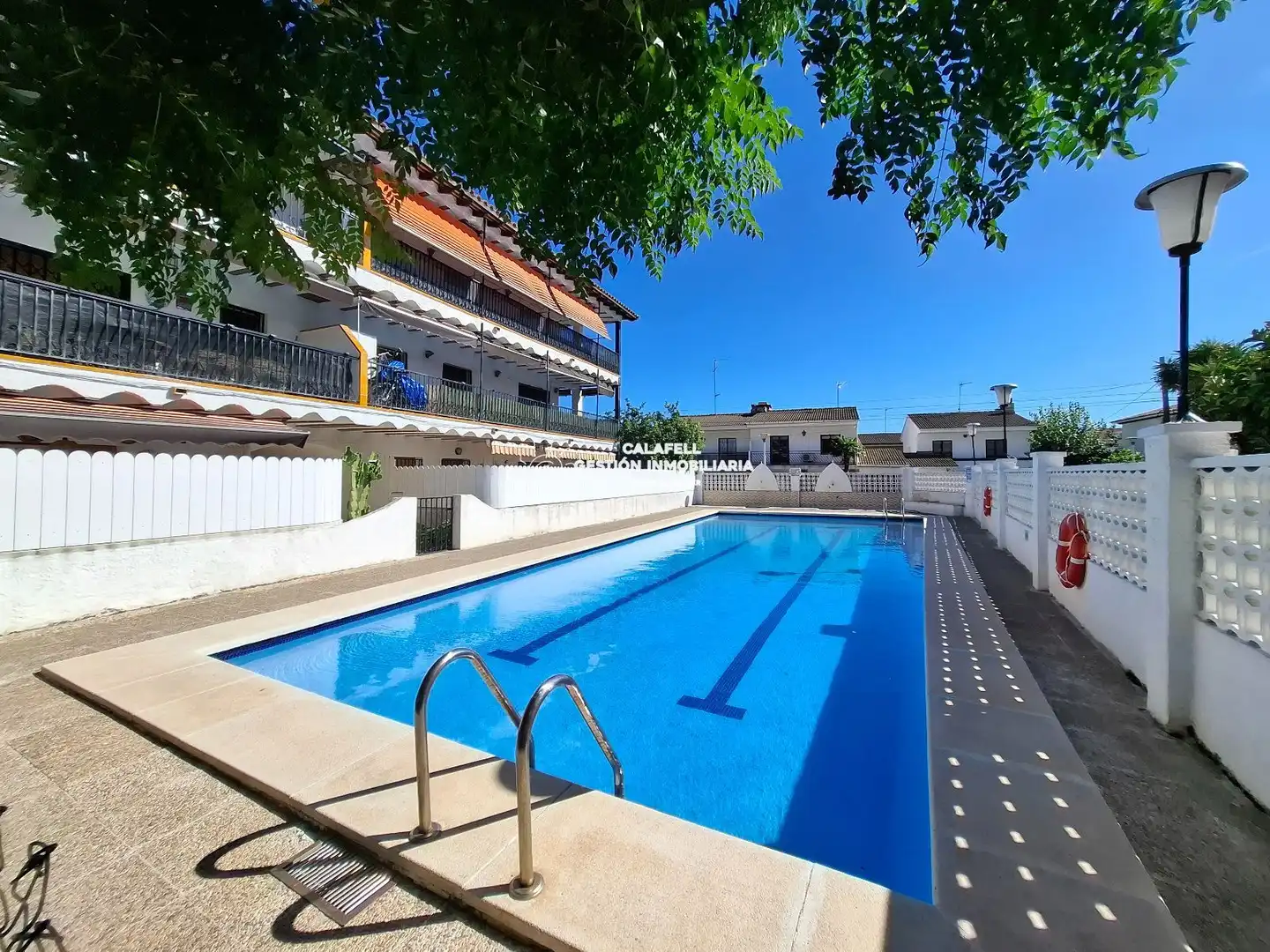 Pis amb piscina en venda a Gracia
