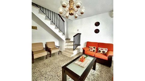 Foto 2 de Casa o xalet en venda a Calle Almena, Norte - Barrio del Pilar - El Reñidero, Vélez-Málaga