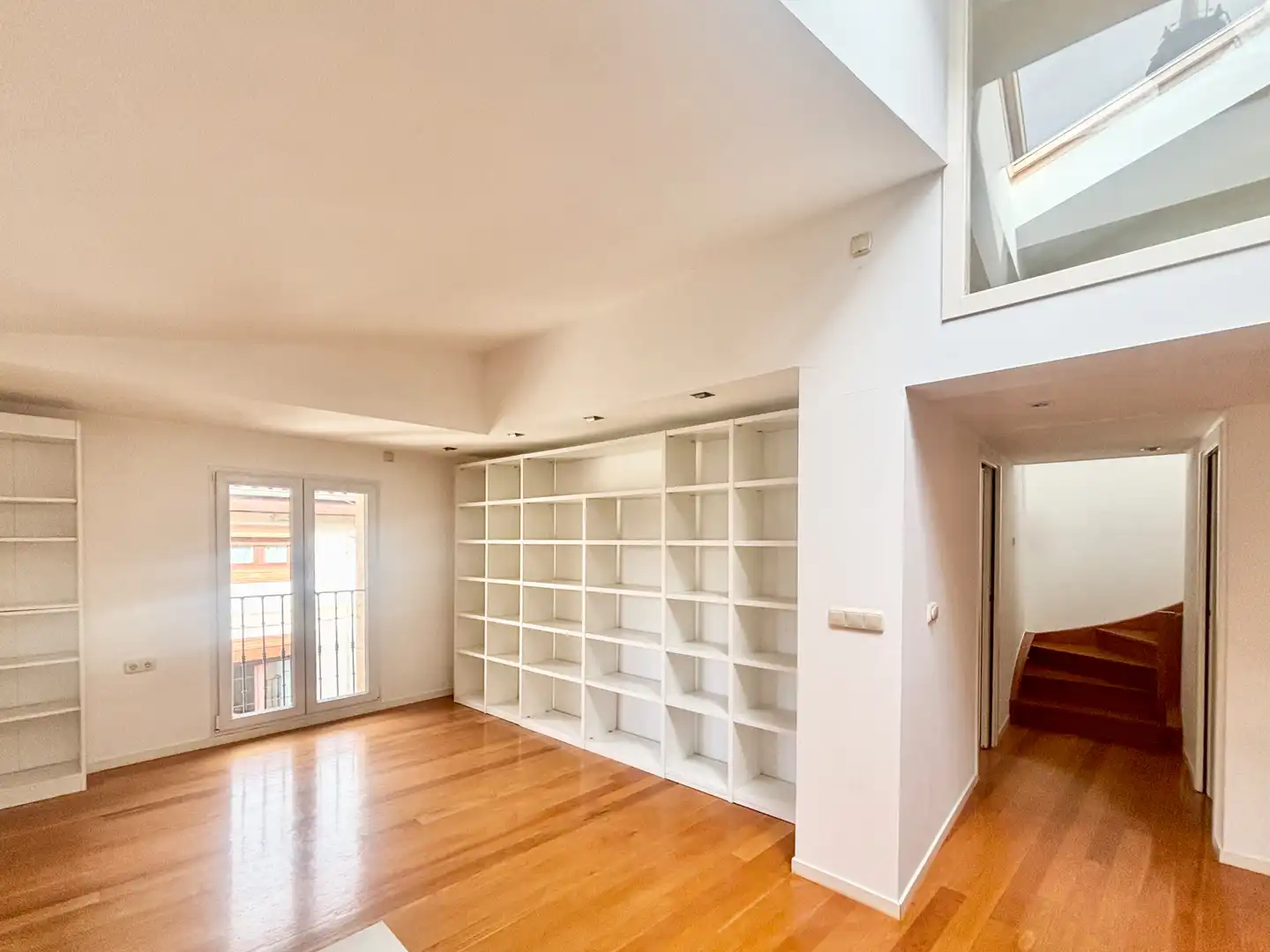 Sala de estar de Ático de alquiler con opción a compra en Ordizia con Calefacción, Parquet y Horno