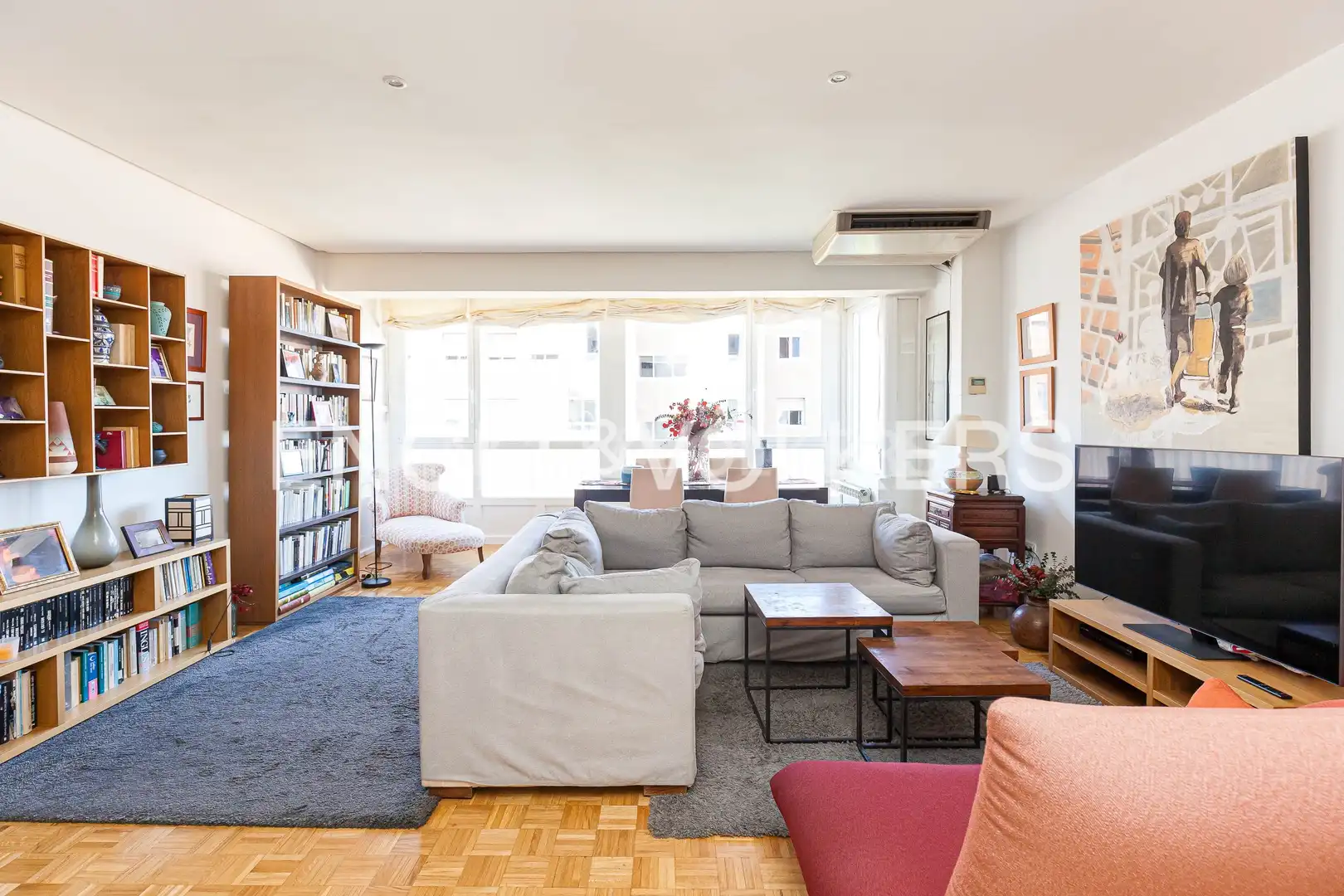 Living room of Flat for sale in  Madrid Capital  with Air Conditioner, Heating and Terrace