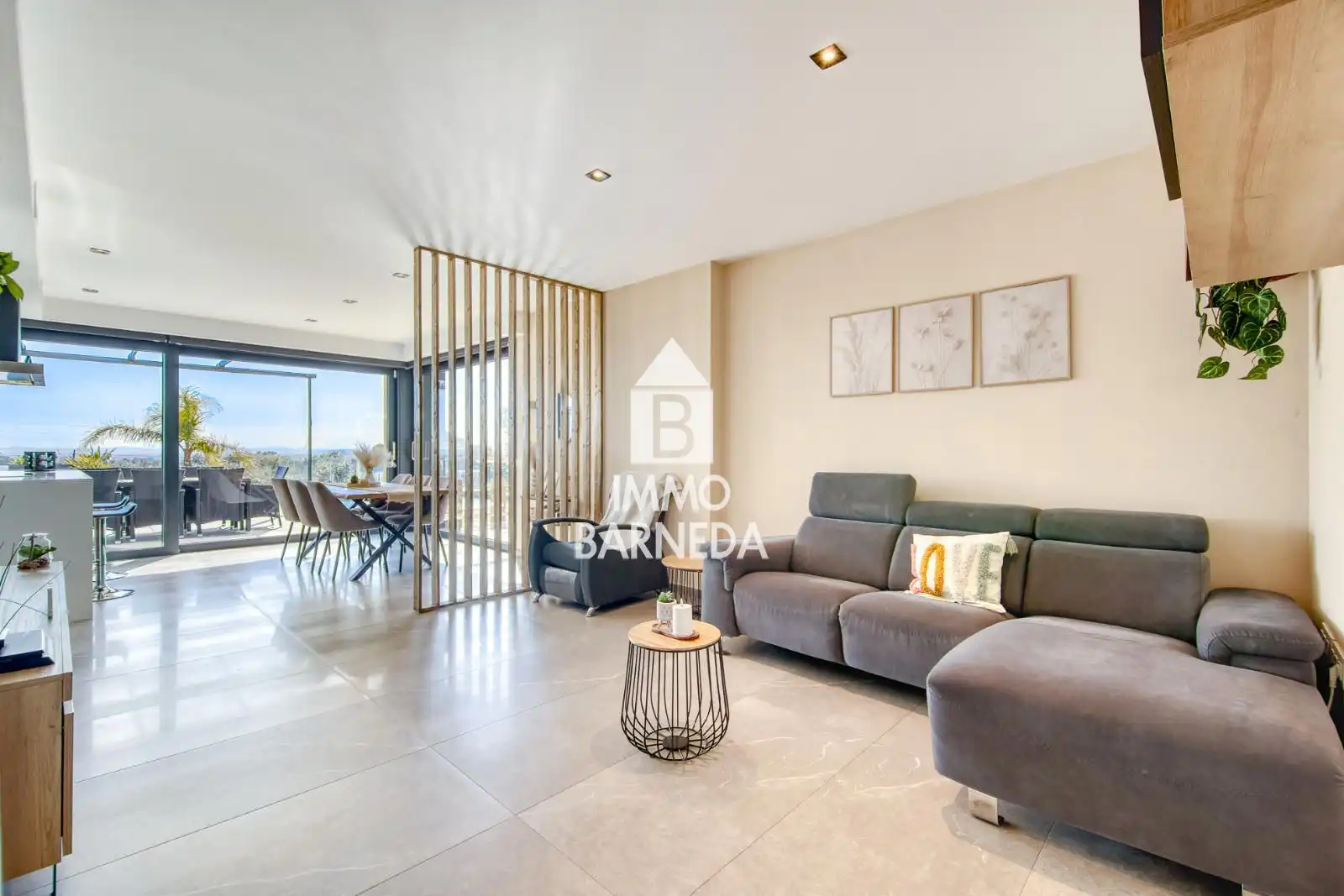 Wohnzimmer von Haus oder Chalet zum Verkauf in Palau-saverdera mit Klimaanlage, Heizung und Privatgarten