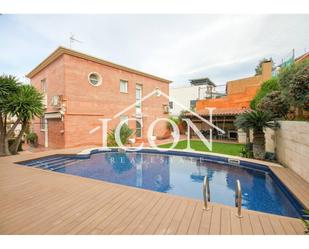 Swimming pool of House or chalet for sale in Sant Boi de Llobregat  with Air Conditioner, Heating and Private garden