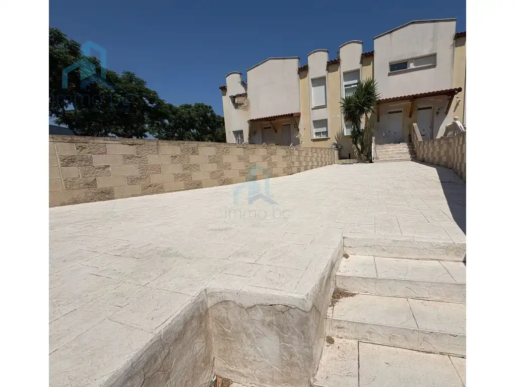 Außenansicht von Einfamilien-Reihenhaus zum Verkauf in Tarragona