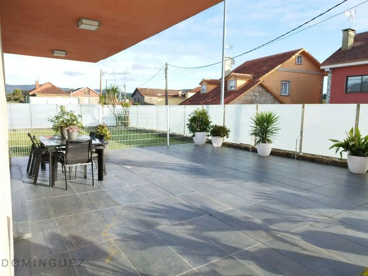 Terrassa de Casa o xalet en venda en Pontevedra Capital  amb Calefacció, Jardí privat i Terrassa