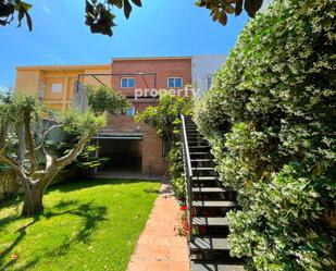 Vista exterior de Casa o xalet en venda en Pineda de Mar amb Aire condicionat, Terrassa i Balcó