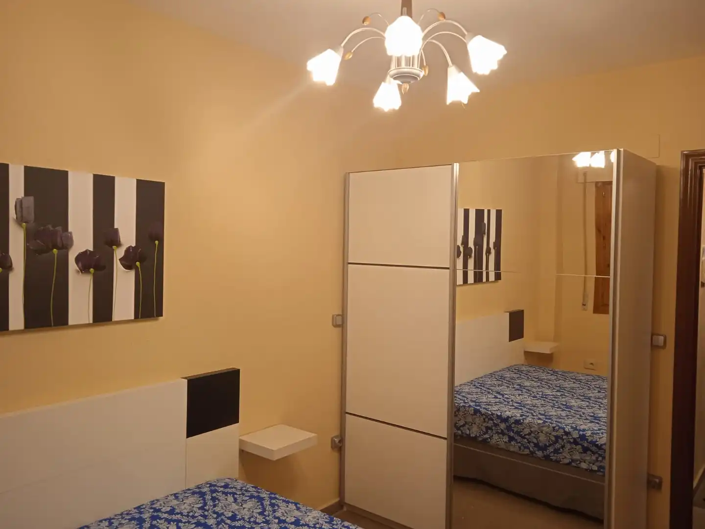 Habitación de Apartamento de alquiler en Zaragoza con Calefacción, Amueblado y Horno