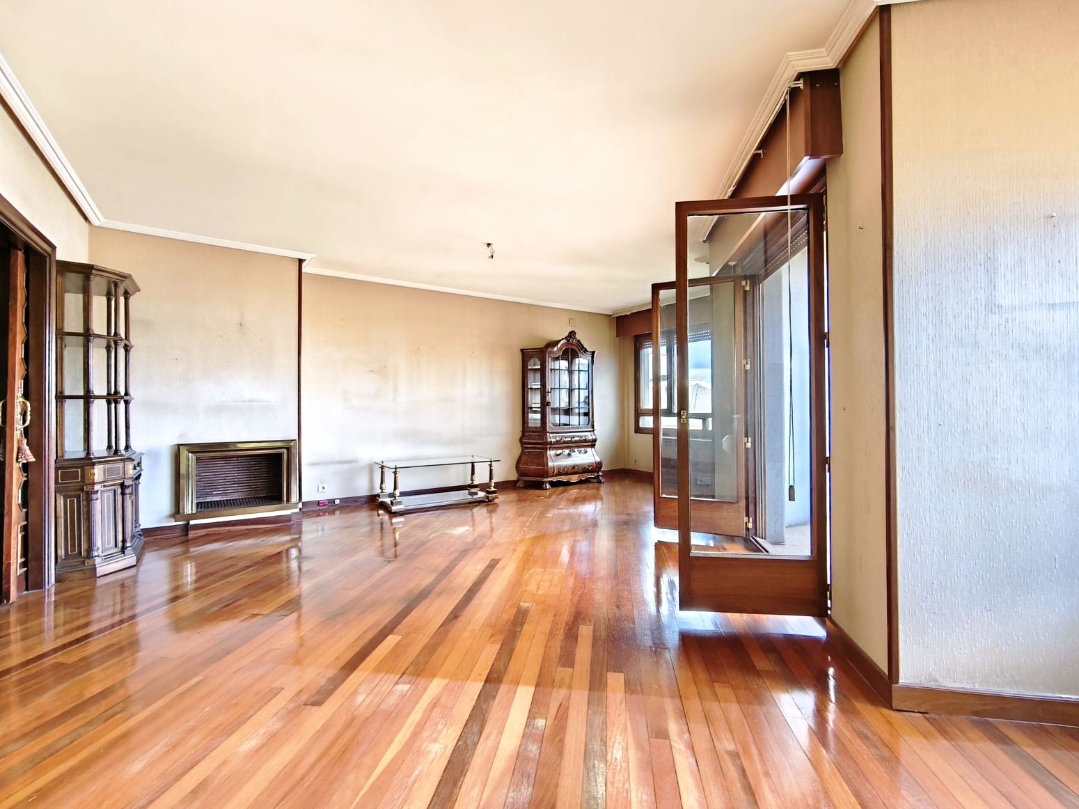 Sala d'estar de Pis en venda en  Logroño amb Calefacció, Terrassa i Traster