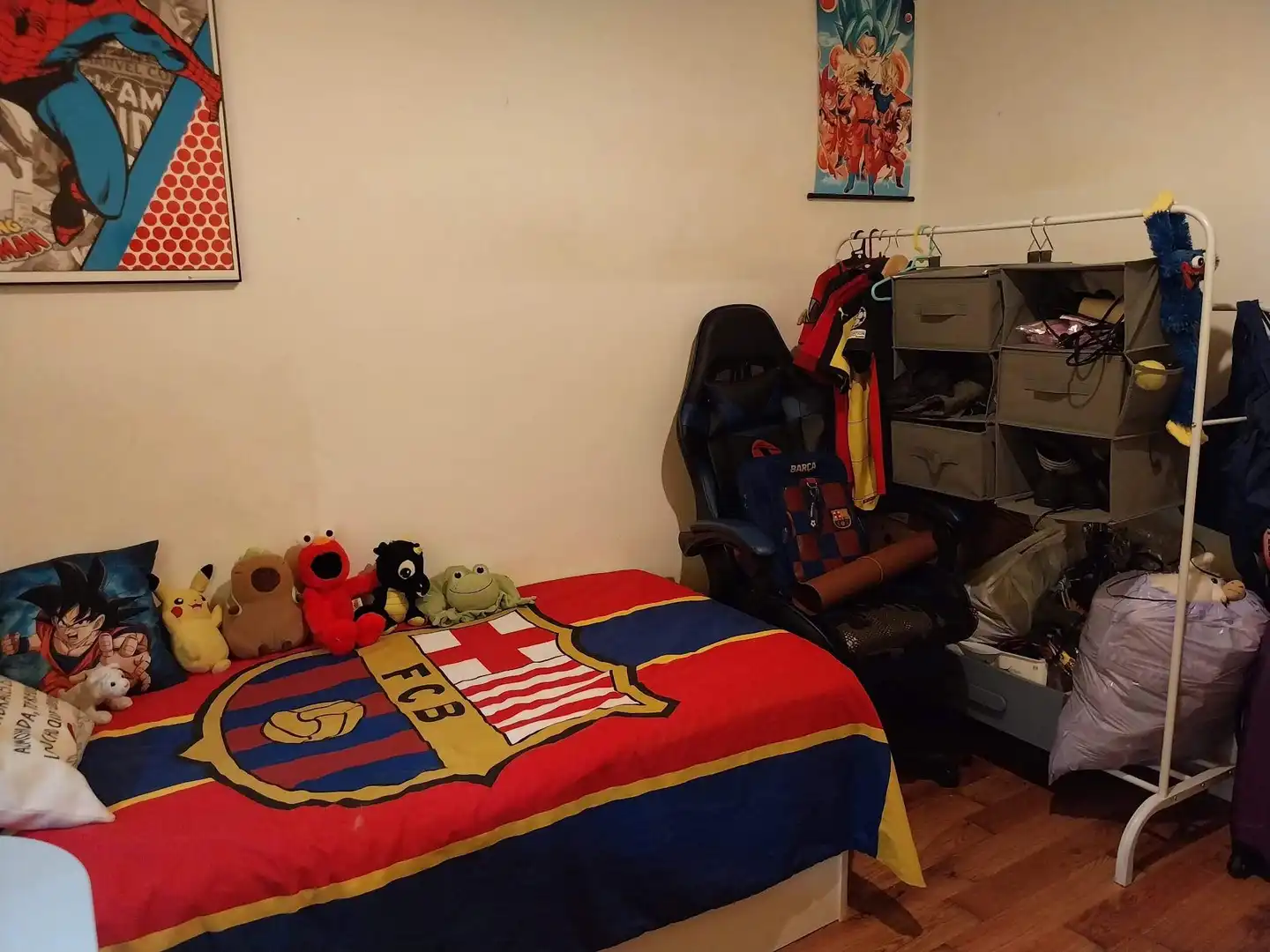 Habitación de Casa adosada en venta en Esparreguera