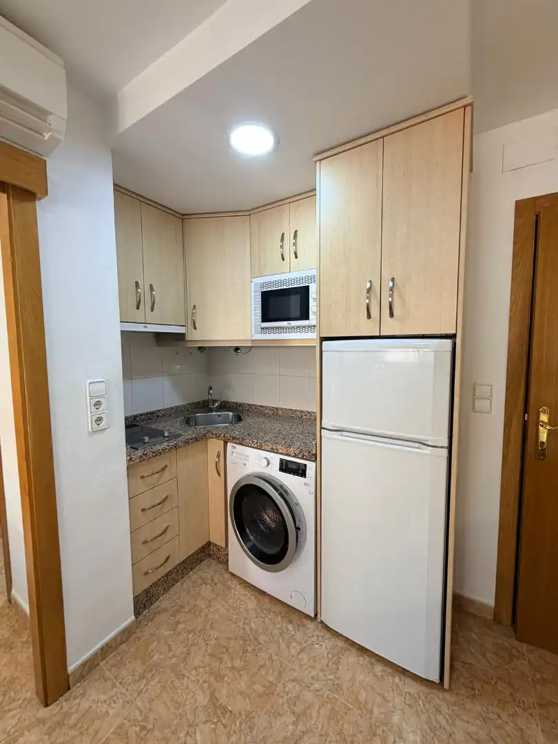 Cuina de Apartament de lloguer en Murcia amb Aire condicionat, Moblat i Rentadora