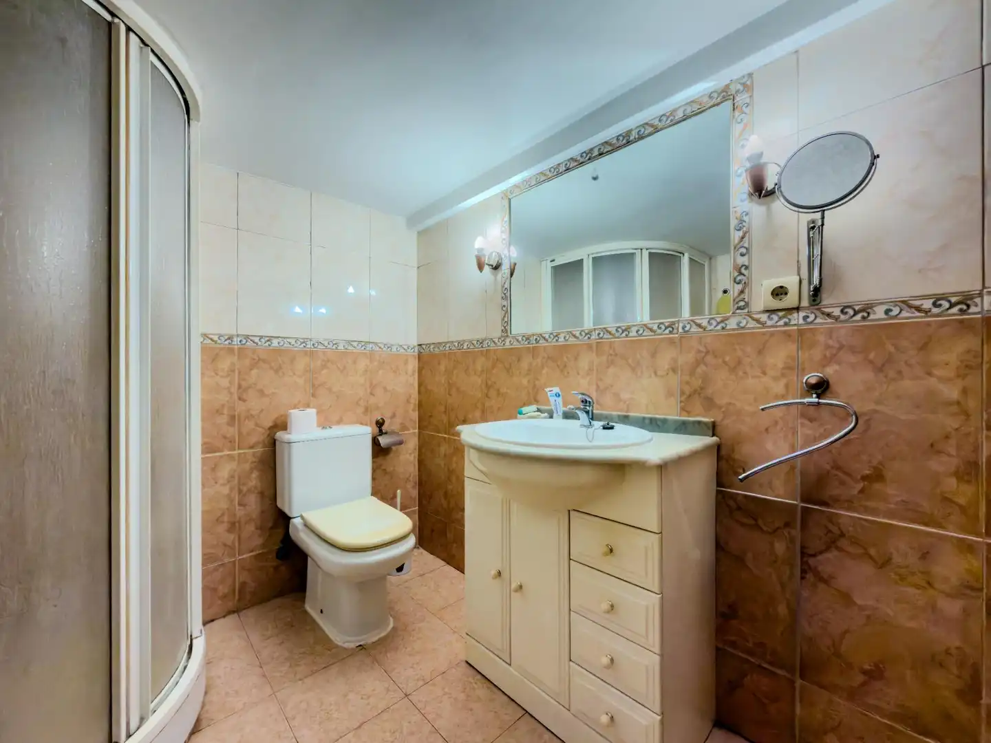 Baño de Casa adosada en venta en Merindad de Valdeporres con Calefacción