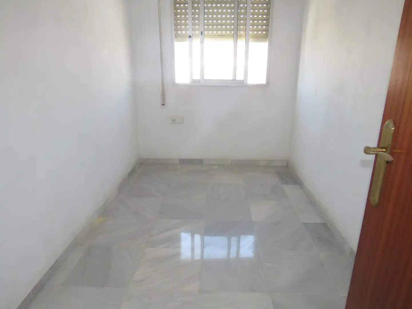 Habitación de Edificio en venta en Barbate