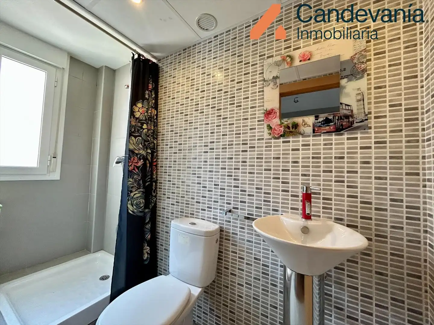 Baño de Casa adosada en venta en Zuera con Calefacción, Jardín privado y Parquet