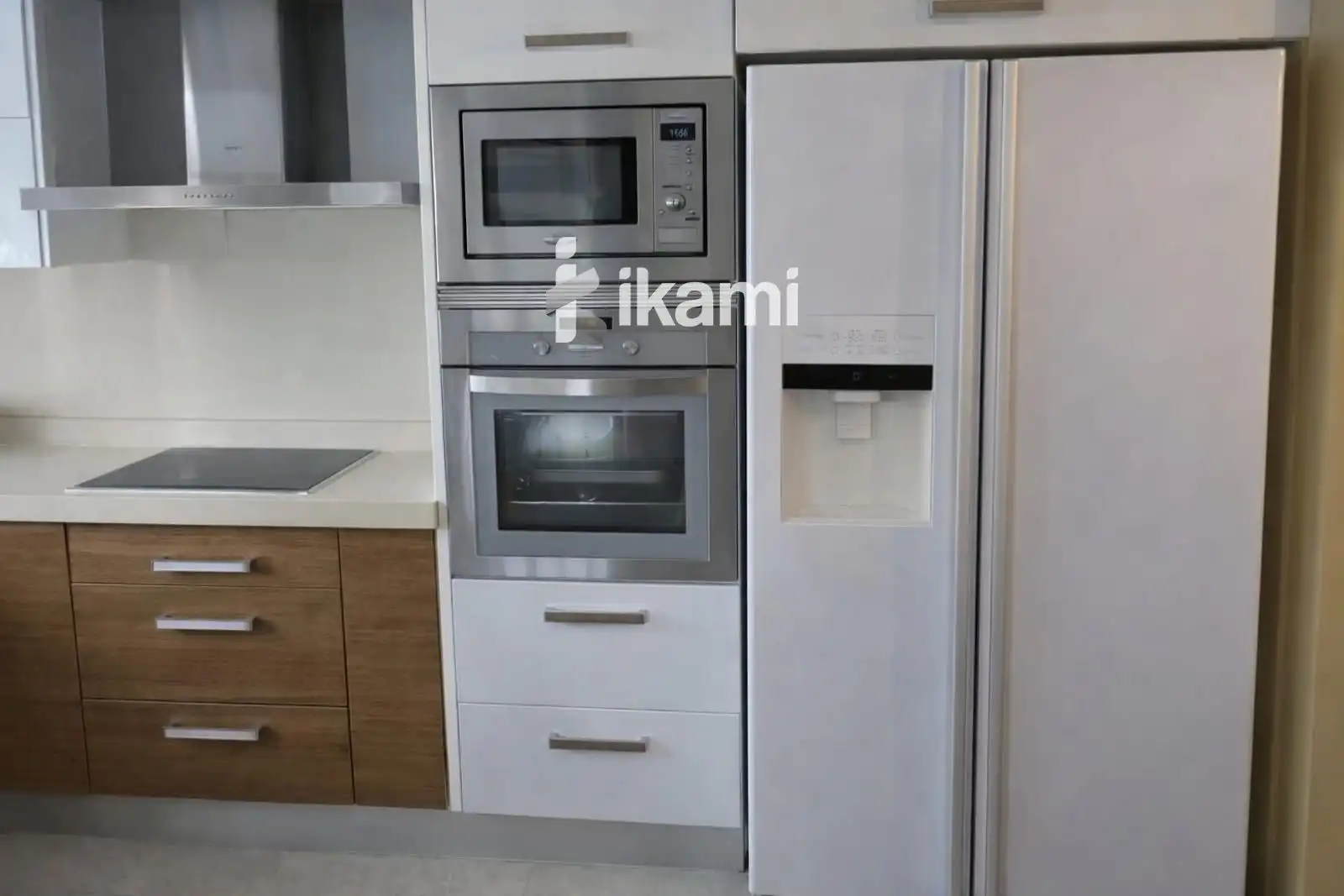 Kitchen of Garage for sale in Oliva