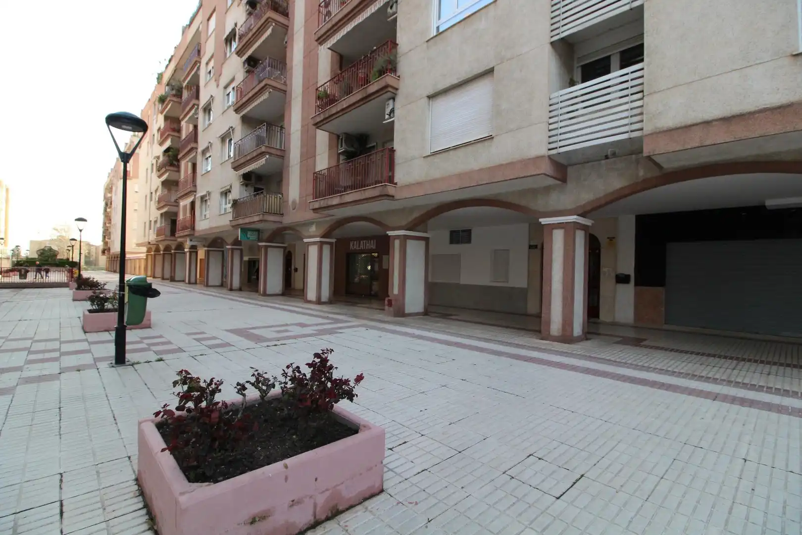 Vista exterior de Piso de alquiler en Granada con Aire acondicionado, Calefacción y Terraza