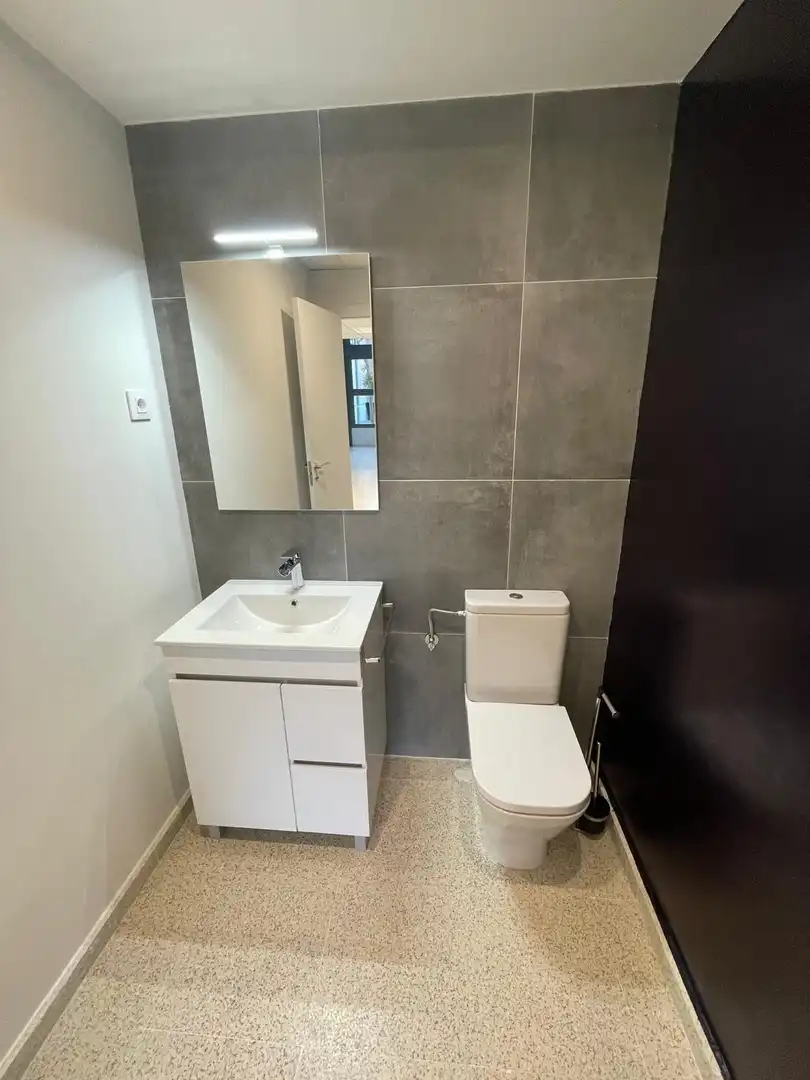 Bathroom of Commercial properties for rent in Ávila  with Air Conditioner