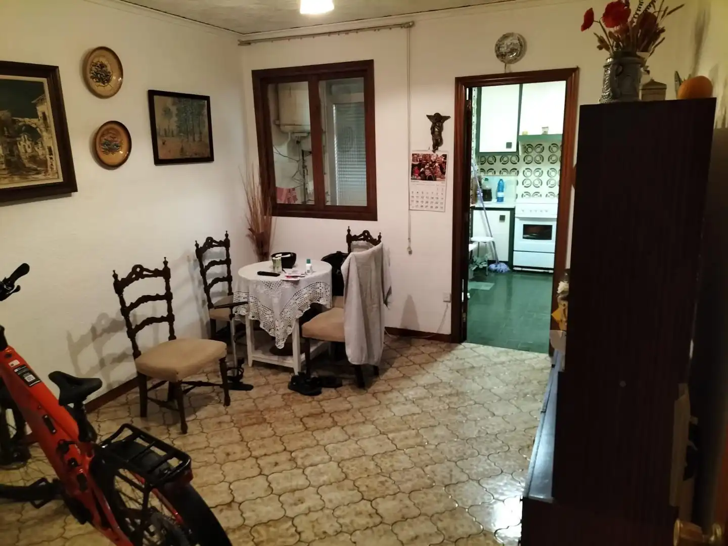 Edificio en Calle Colón  EN VENTA y en alquiler sólo el Local Comercial en planta baja., imagen 4