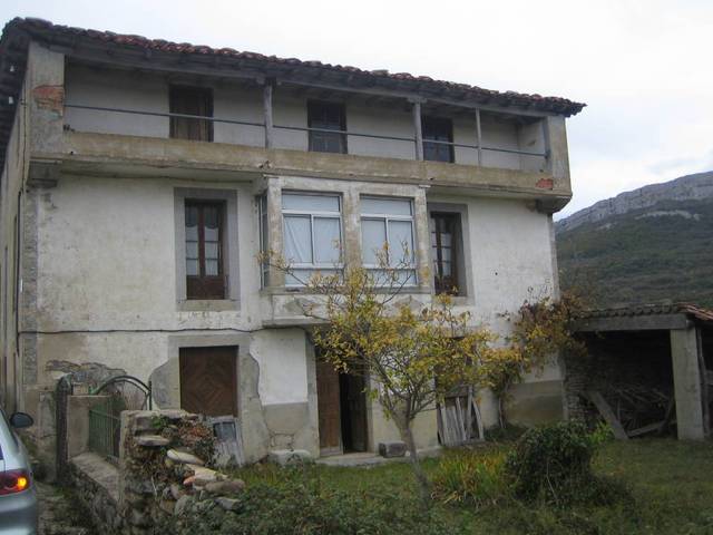 Casa-chalet en Venta en Merindad de Montija