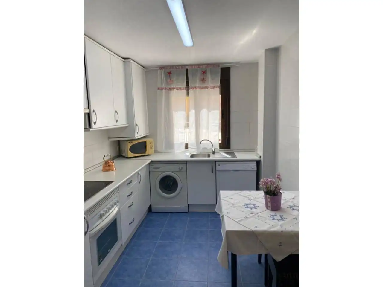 Cocina de Piso de alquiler en Ocaña con Calefacción, Jardín privado y Parquet