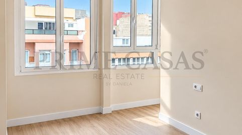 Foto 3 de Piso en venta en Arenales - Lugo - Avda. Marítima, Las Palmas de Gran Canaria