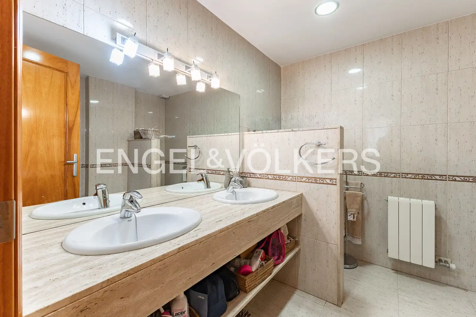 Adosado con terraza en venta en Nucli Urbà, imagen 25