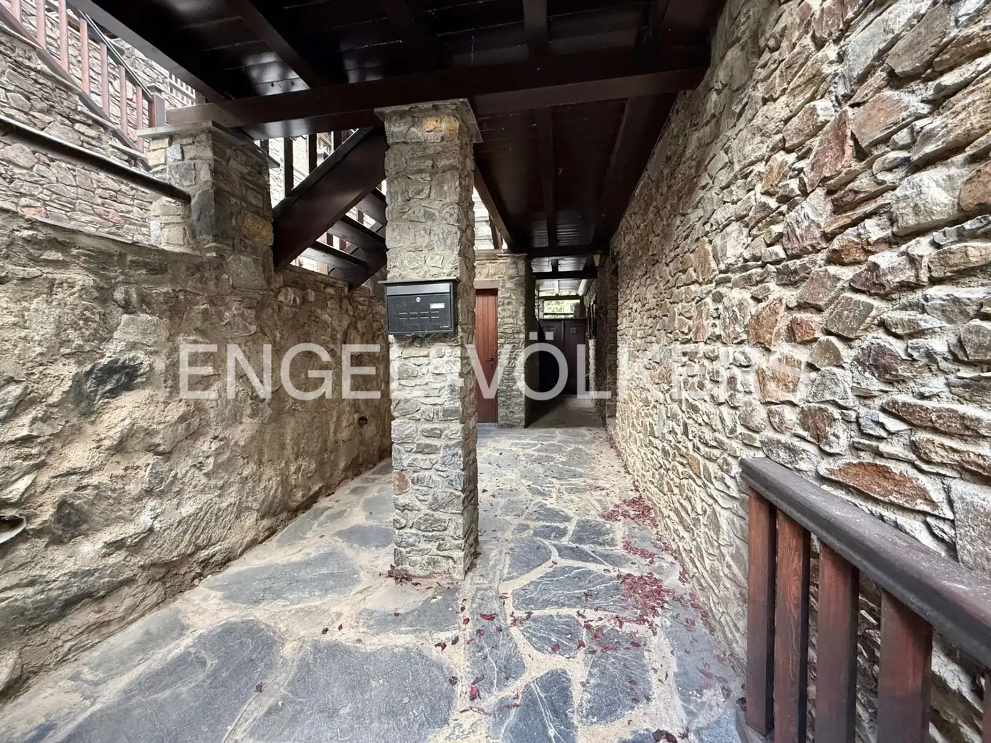 Piso de 3 habitaciones en alquiler en Vila, Encamp · 33 de 60