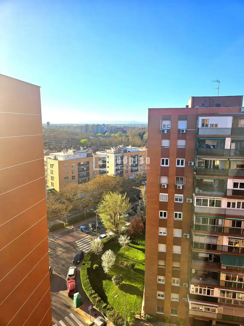 Vista exterior de Piso en venta en Alcalá de Henares con Aire acondicionado, Calefacción y Jardín privado