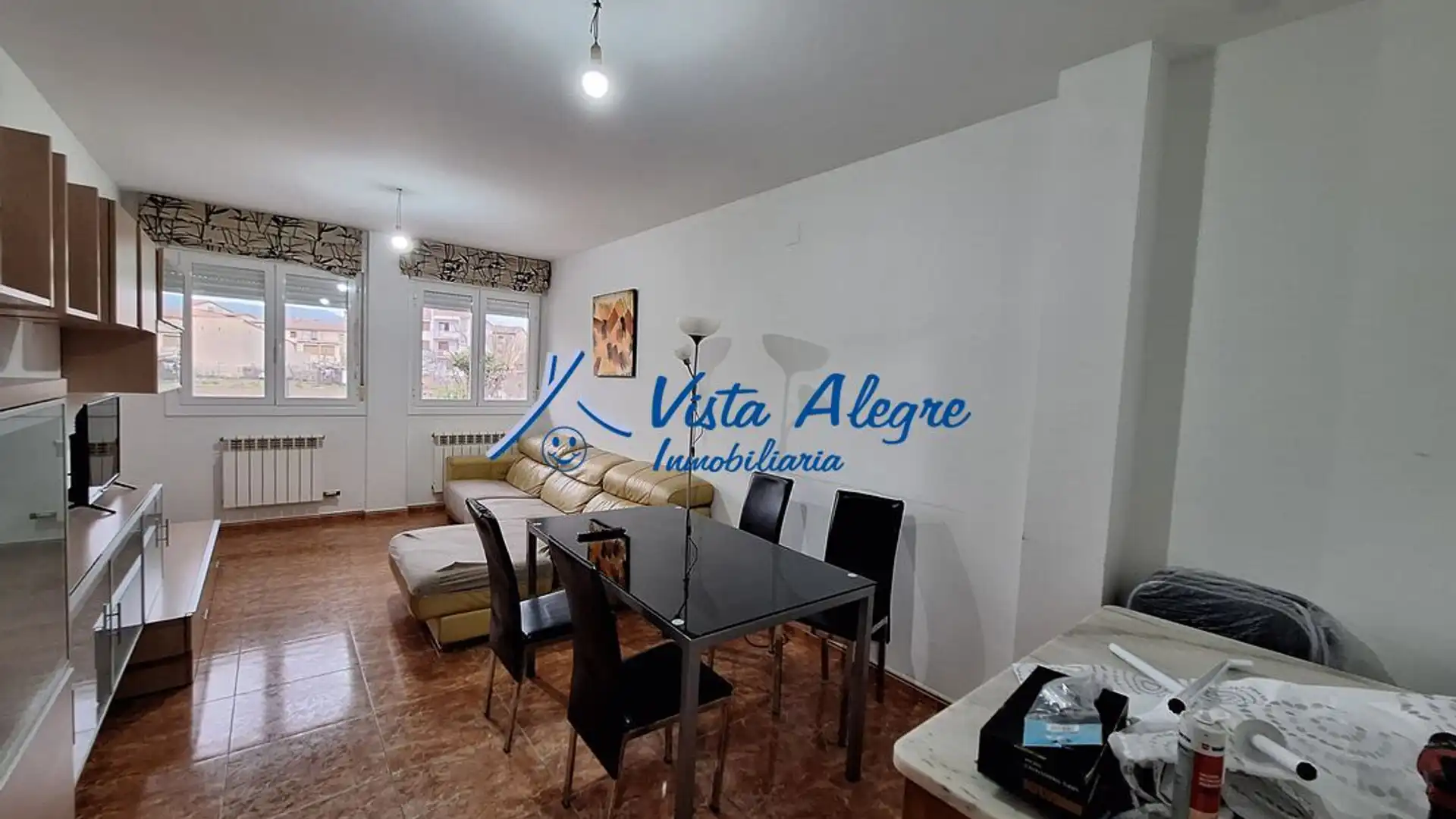 Sala d'estar de Pis en venda en Anguciana amb Calefacció, Traster i Piscina