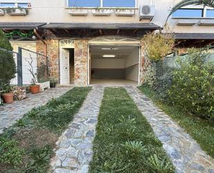 Aparcament de Casa o xalet en venda en Viladecavalls amb Aire condicionat, Calefacció i Jardí privat