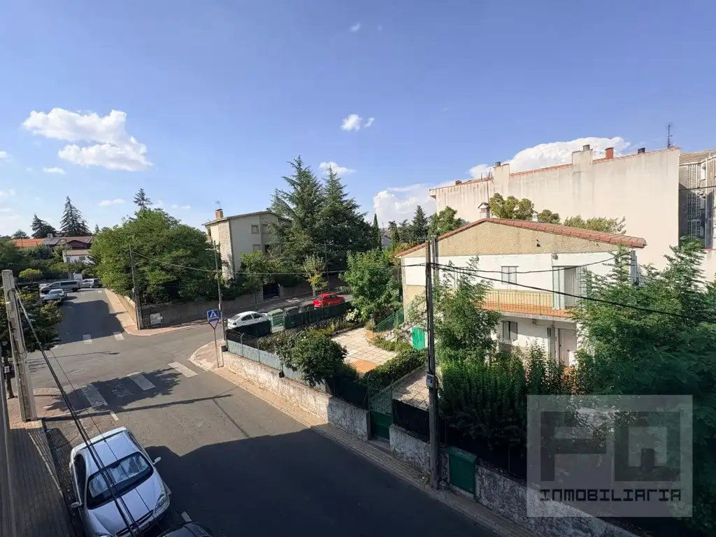 Vista exterior de Piso de alquiler en Las Navas del Marqués 
